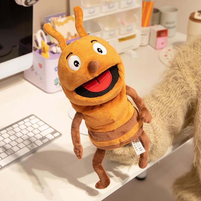 Söta söta insekter små bin fjäril buktaleri handdocka plyschleksak förskola berättande handdocka trasdocka