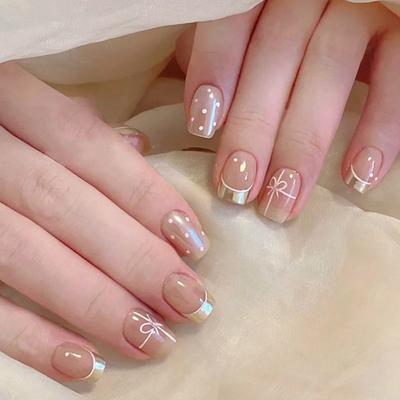 24 Stück Kurze Quadratische Falsche Nägel Schleifenmuster Französische Fake Nägel Vollabdeckung Abnehmbare Nagelspitzen Press-On Nägel