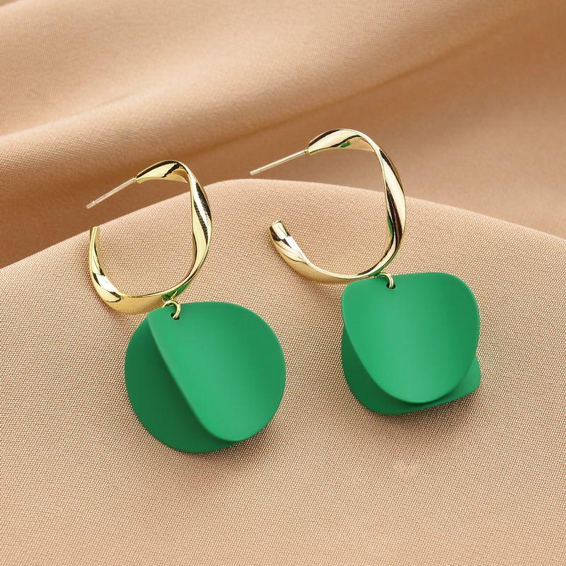 

Ronline Influencer Fashion Retro Green Special Interest Earrings Green