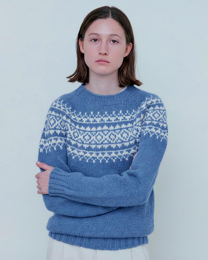 Halliobeuseukoteullaendeu Chunky Fairisle Yoke Crew Neck Sweater - Blue Toon / Winter White