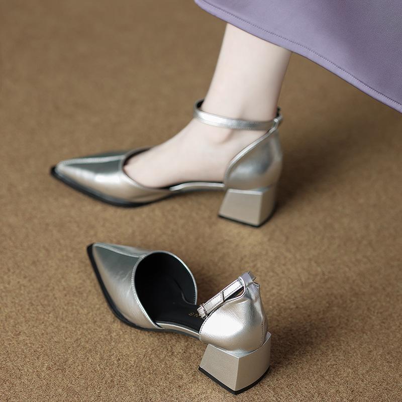 

8716-1 pointed high heels women s 2025 spring and summer new temperament word with hollow bag head sandals 39 серебряный