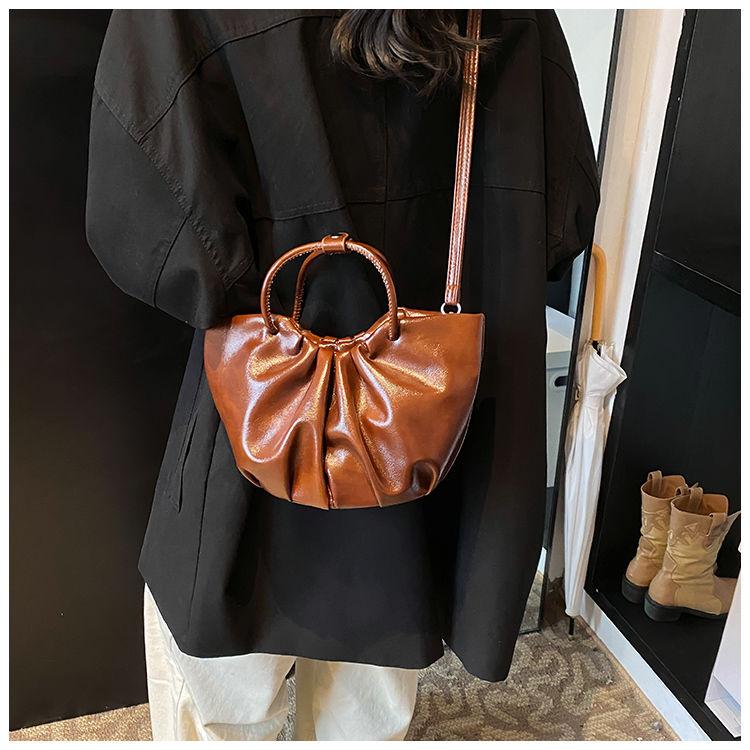 Lightweight and Comfortable Cloud Forest Style Versatile Fashion Large Capacity Pleated Women's Bag Original Small Bag Lazy Style