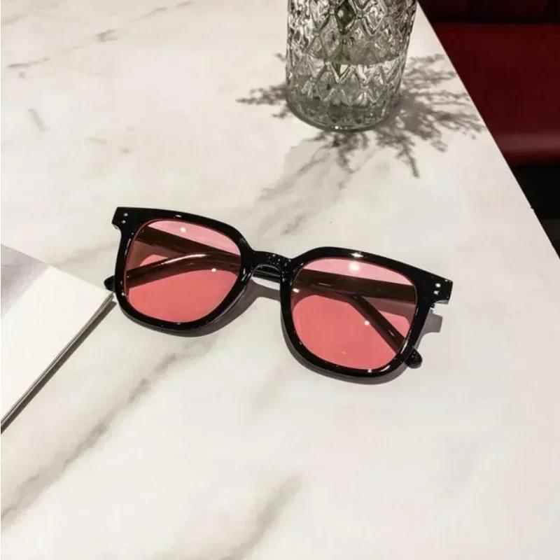 Summer Pink Sunglasses UV Protection Fashion Square Frame for Men Women Trendy Square-Rimmed Glas