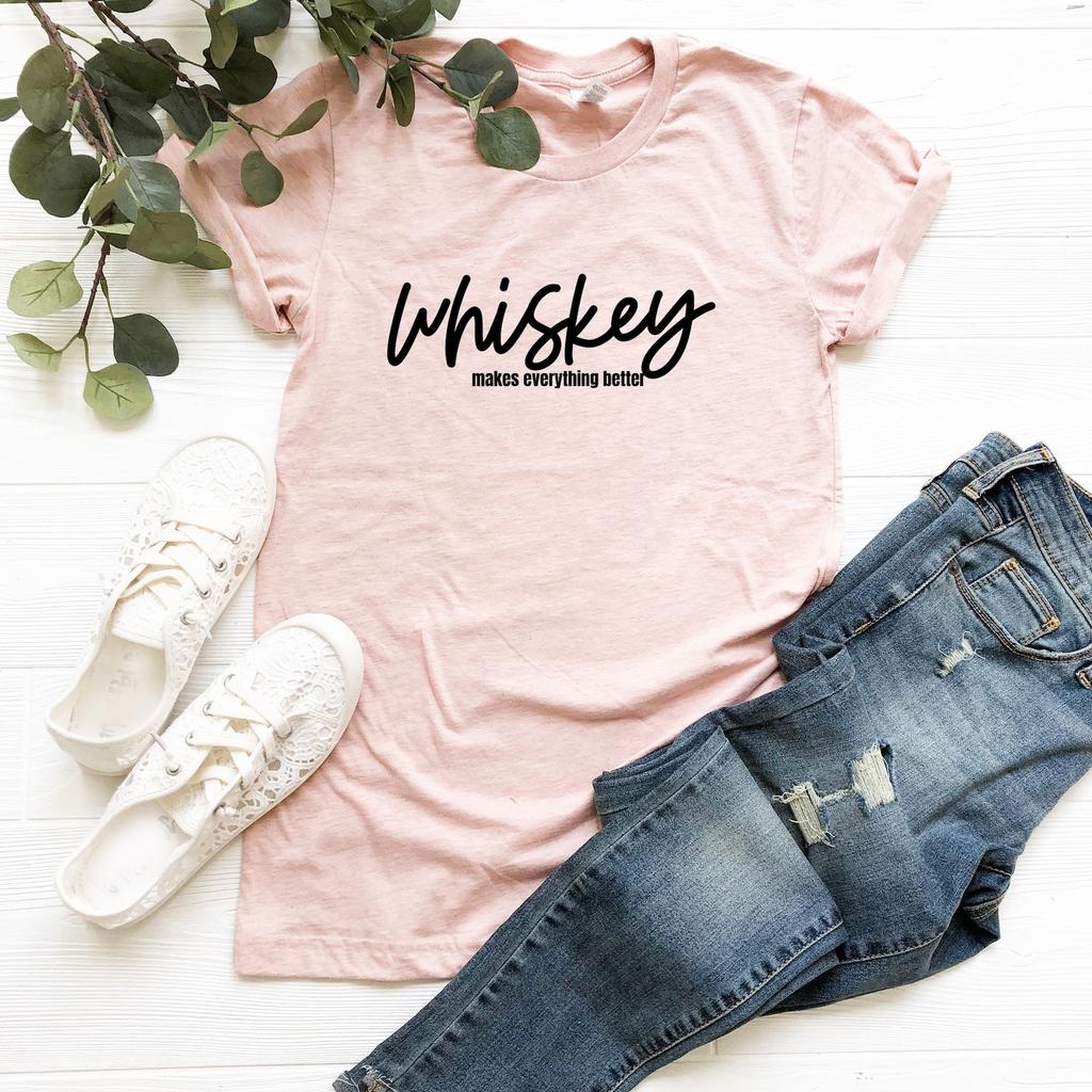 Whiskey macht alles besser | Sarkastisches Whiskey-Shirt | Geschenke für Whiskey-Liebhaber | Lustiges Whiskey-T-Shirt | Lustige Trink-Shirts | Herren-T-Shirts