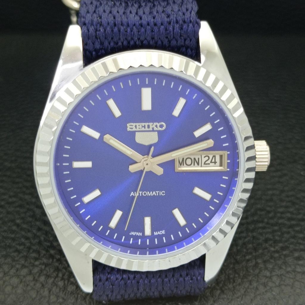 MENS VINTAGE SEIKO 5 AUTOMATIC REFURBISHED JAPAN BLUE COLOR DIAL WATCH a440594-4 Sk-a440594
