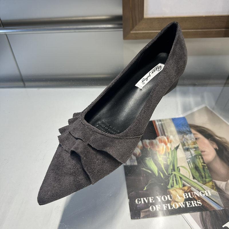 

Мода 2025 Модные флоковые туфли-лодочки с мелким вырезом Женские туфли на среднем каблуке с острым носком Женские туфли Мэри Джейн на каблуке Женская обувь новое 35 серый