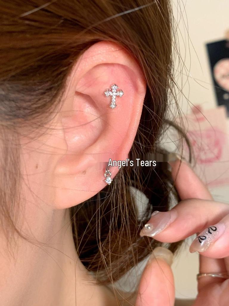 Thai Spicy Snake-Shaped Titanium Steel Ear Cuff – Anti-Allergic & Stylish Design for Women