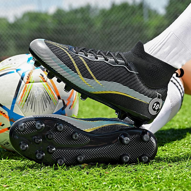 

New red rabbit football shoes men s autumn high-top long broken nails student professional training Amazon football shoes 35