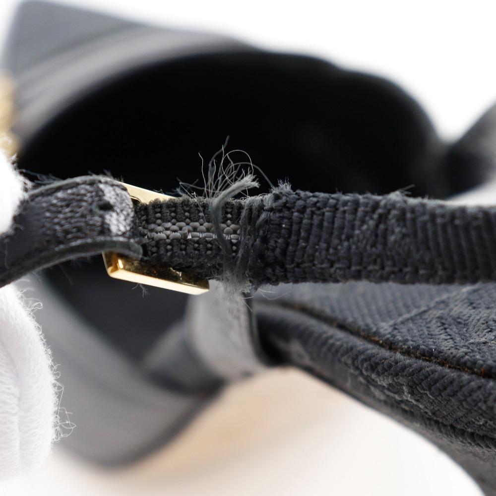 Louis Vuitton Lodičky s páskem Monogram černé plátno/kůže Dámské Použité