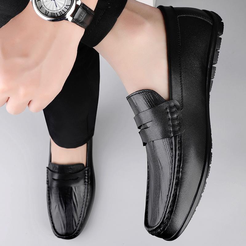

Men s shoes 2025 summer new men s solid color non-slip large size leather shoes soft sole lazy one pedal Korean version casual shoes 37