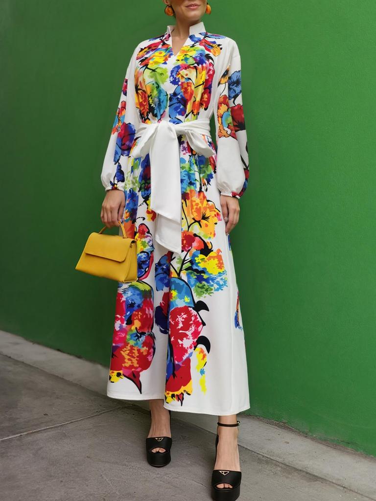 Elegantes Damen-V-Ausschnitt-Kleid mit Gürtel und Print - Modekollektion 2025