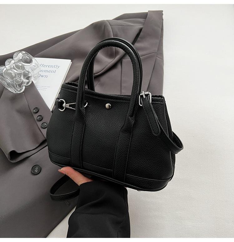 Korean portable bucket bag women's spring 2025 new trendy fashion small tote bag super popular shoulder messenger bag