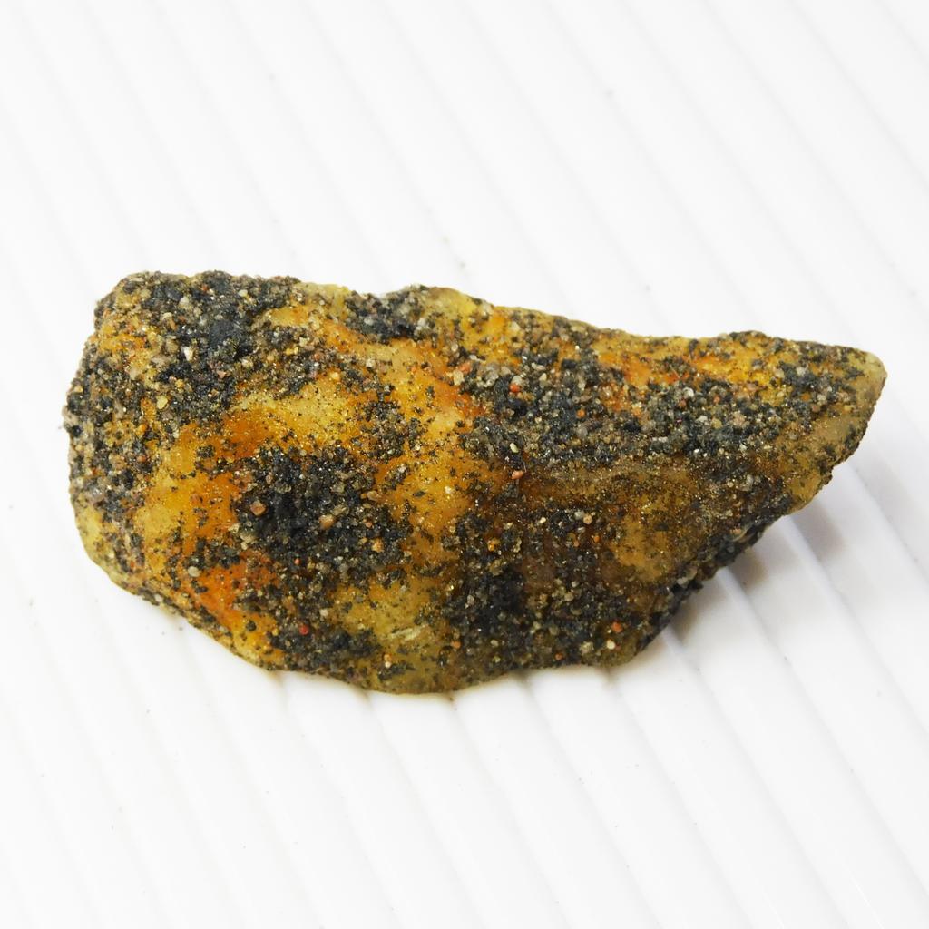 Natural Yellow Sapphire 331.90 Carat Dyed Uncut Rough Loose Gemstone