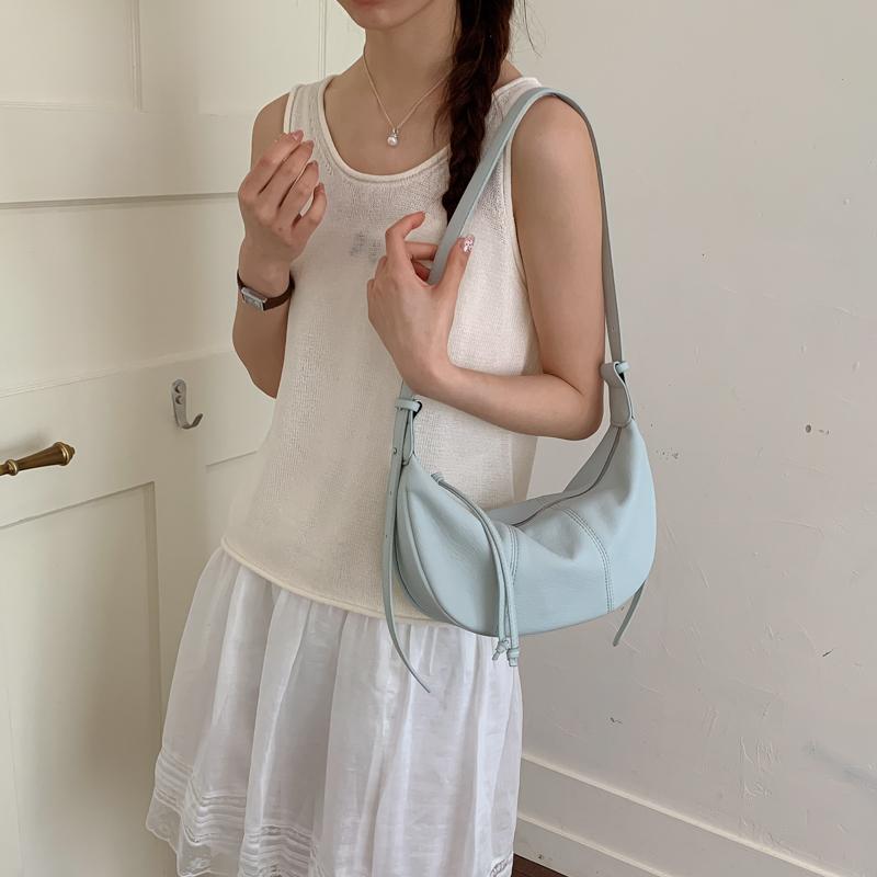 Minimalist Crossbody Bag for Women Soft Leather Shoulder Bag Zip Closure Trendy Hobo Style Handbag