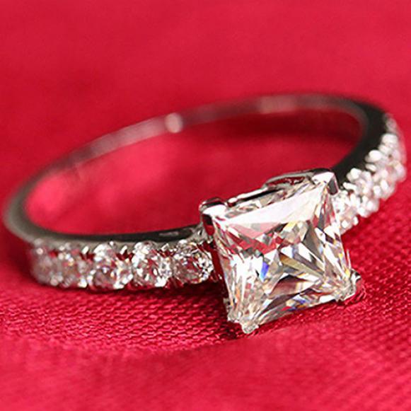 Women Fashion Square Rhinestone Silver Color Wedding Bridal Party Ring Gift