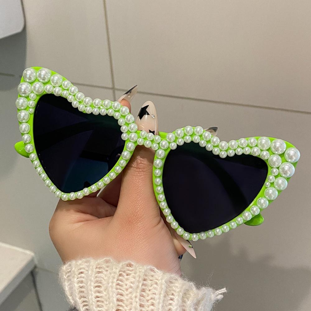 Cute Pink Pearl Heart Sunglasses Women Party Glasses Bachelorette Festival Kawaii Sun Glasses Luxury Brand Designer Shades UV400
