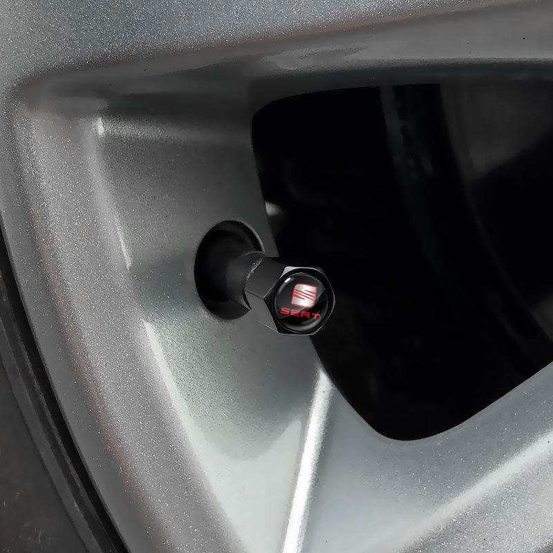 1Set Car Tire Valve Caps with Car Badge Keyring Keychain Set For SEAT Cupra Leon 5f Ibiza 6l 6j Leon 1p Cushion Altea Xl Leon