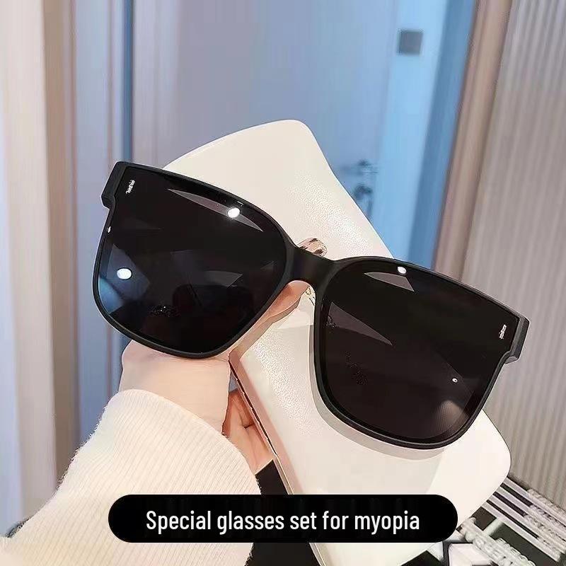 Fashionable Korean Clip-On Polarized Sunglasses: Dual-Use Myopia Glasses for Men and Women, Perfect for Summer Sun Protection.