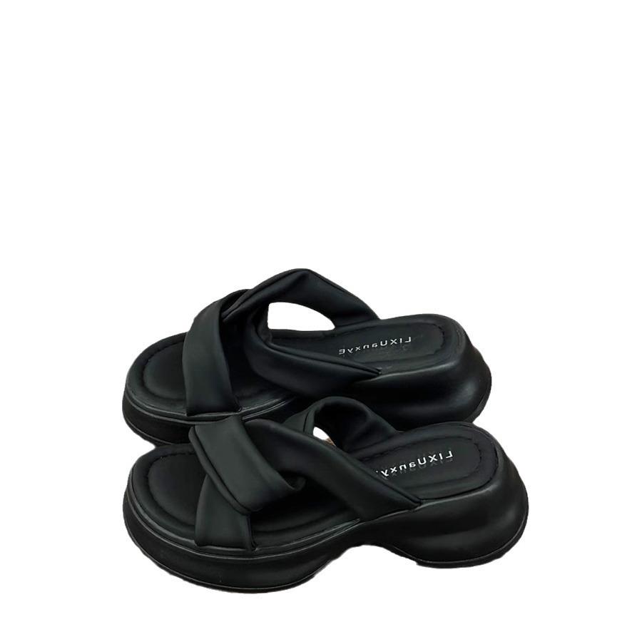 Thick-soled cool slippers women's summer outer wear fashion 2025 new high-end niche beach sandals casual one-word slippers