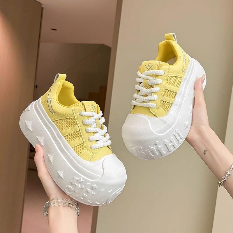 2025 summer new chic style platform white shoes women's height-increasing mesh versatile student casual board shoes bread shoes