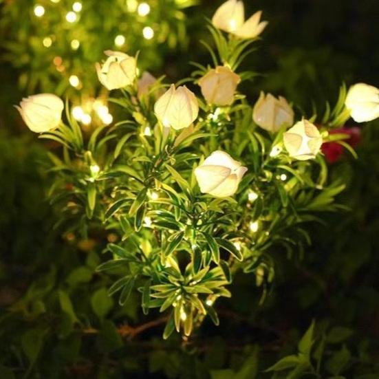 Garden Light Solar Powered Flower Shape Outdoor Yard Light Waterproof Scratch-Resistant Small Size Garden Lamp