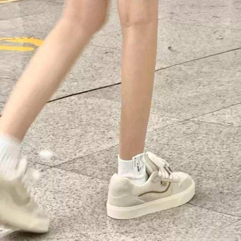 New beige flip fur letter sole bread shoes women's versatile low-top board shoes thick-soled breathable casual sports shoes