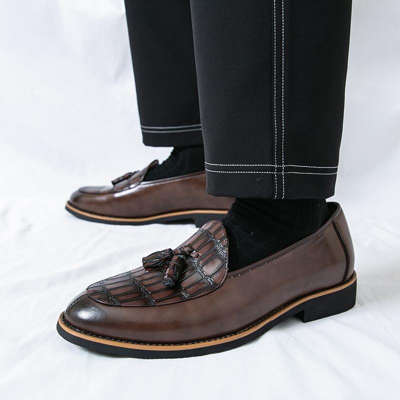 Fashion Luxry Men Loafers Shoes Slip On Moccasins Man Party Dress Shoes Wedding Flats Formal Tassel Casual Green Shoes Big Size 47 48