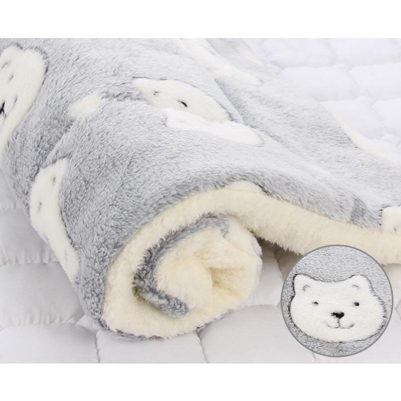 Pet Sleeping Mat Dog Bed Cat Bed Soft Hair Thickened Blanket Pad Fleece Home Washable Warm Bear Pattern Blanket Pet Supplies