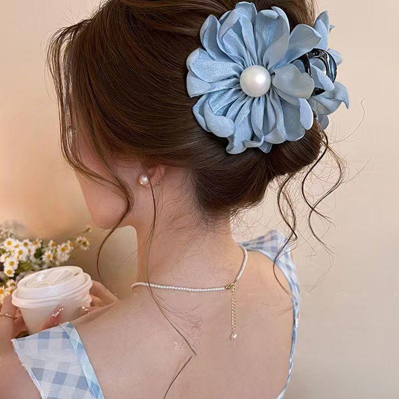 

Fabric Flower Pearl Hair Clip Summer Fresh Gentle Sweet Shark Ins Temperament Grab Accessory Back Of Head