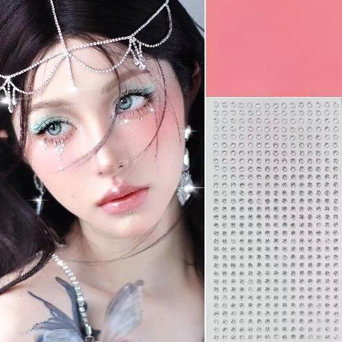 Adesivo per tatuaggio in cristallo Glitter Eyeliner Sopracciglio Trucco Viso Occhi Diamante Tatuaggio temporaneo Adesivi per eyeliner 3D con strass rock