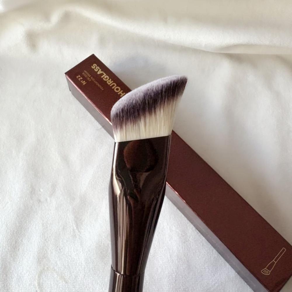 Pensula pentru fond de ten oblică Pensă de machiaj cu margine netedă de lux Anlged Wedge