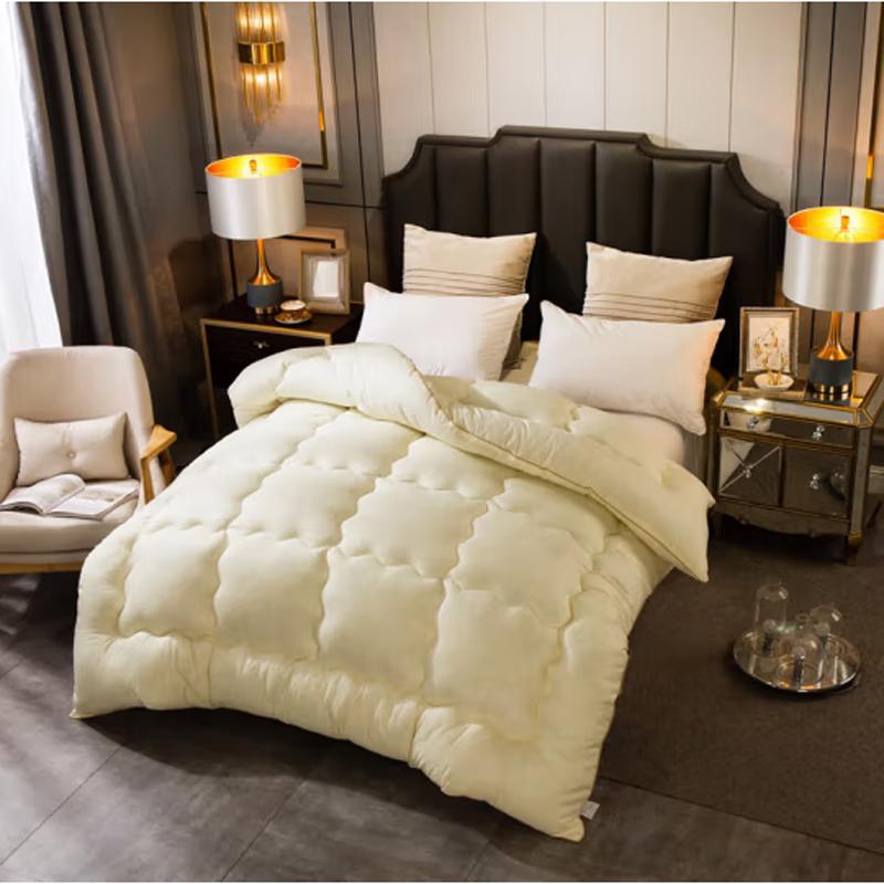 Nanjiren Embossed Down Alternative Comforter