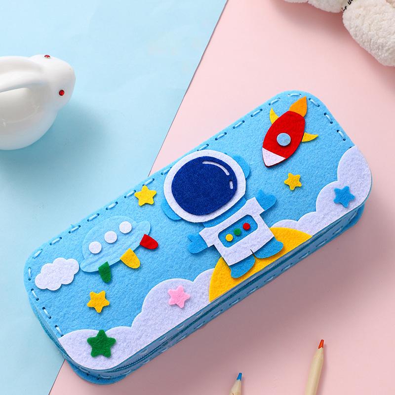 Children's Sewing Stationery Bag Handmade Material Kits Cute Cartoon Non-woven Fabric Lacing Pencil Case Craft for Kids Toddlers