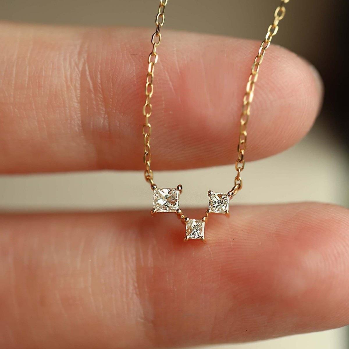 18K Gold-Plated S925 Square Pendant Necklace with Cubic Zirconia for Women - Elegant Clavicle Chain Platinum