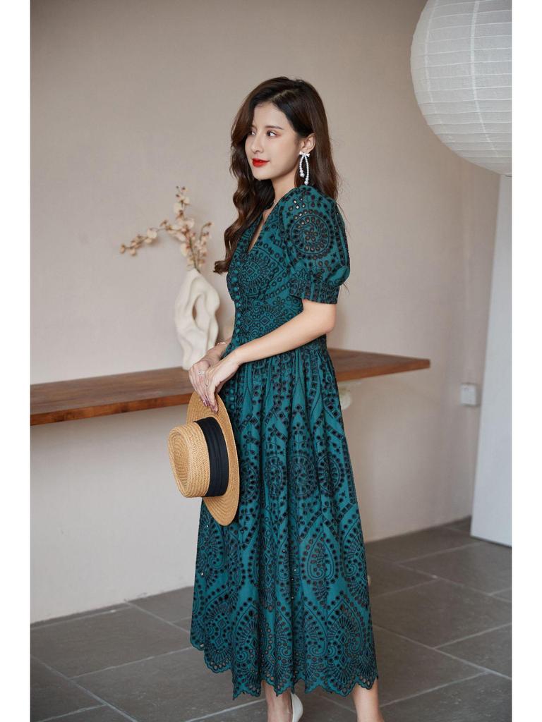 2025 V-Neck French Retro Summer Dress - Slimming A-Line Puff Sleeve Princess Style