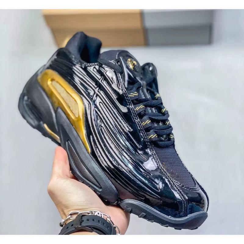 

Putian Hot Step Terra 2 Ретро Масивні Кросівки - Чоловічі Повсякденні Спортивні Бігові Кросівки 42 чорний/золотий