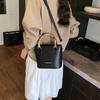 Handtasche, kleiner Eimerbeutel, Damen neu, schlicht und hochwertig, vielseitige Umhängetasche, Nischen-Umhängetasche aus Stroh