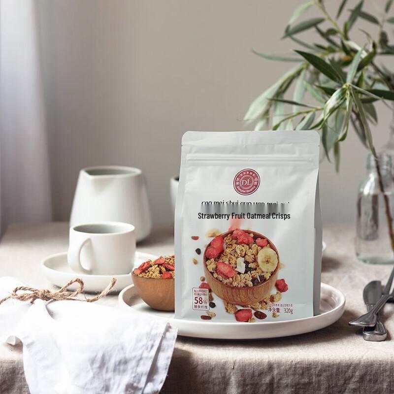 Pang Dong Lai Strawberry Fruit Oatmeal Crisp