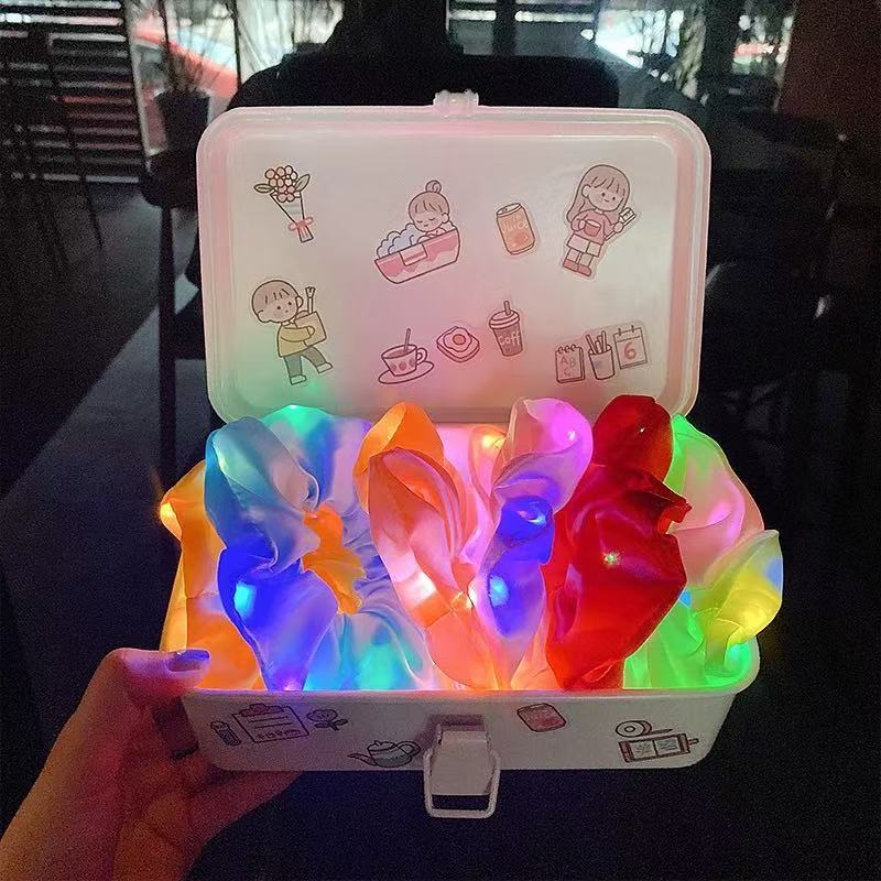 5 ks LED svítící gumička do vlasů Blikající gumičky do vlasů pro dívky a ženy Gumičky do vlasů Svítící ve tmě Fluorescenční Party drobnosti