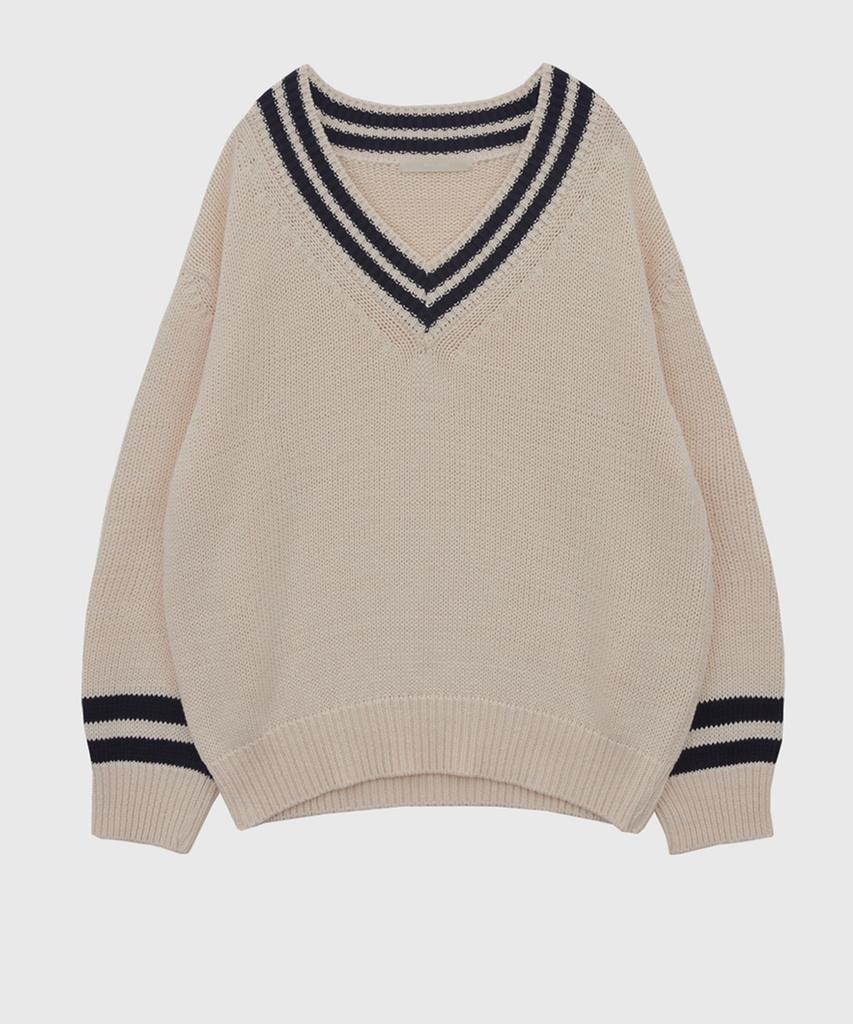 Kwinseulaebis Two Line Accentuated Loose Fit V-Neck Cotton Knit