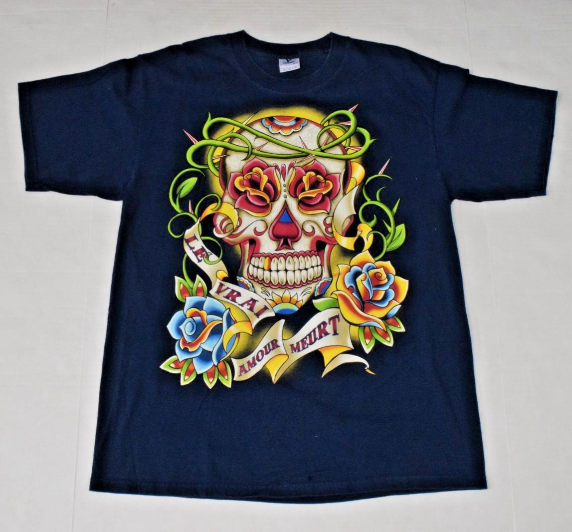 Mens T-Shirt Yazbek Size L Le Vrai Amour Meurt Skull Roses True Love Dies S разноцветный