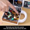 Polly Pocket x The Office Kompaktbox Enthält 6 Spielfiguren und 9 Ein Sammel-Partnerschaftsspielzeug mit einem Kaffee-Spielset-Zubehör. Tasse.