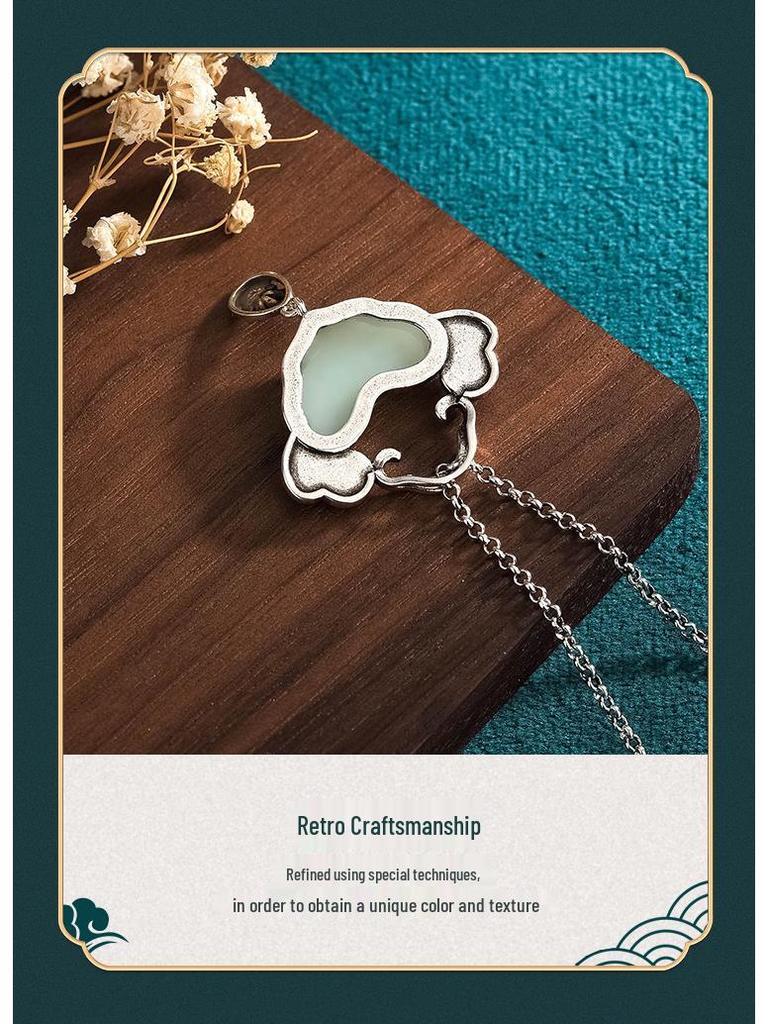 Electroplated Thai Silver Imitation Hetian Jade Safety Lock Pendant Necklace – Chinese Ancient Style Jewelry Gift for Mom