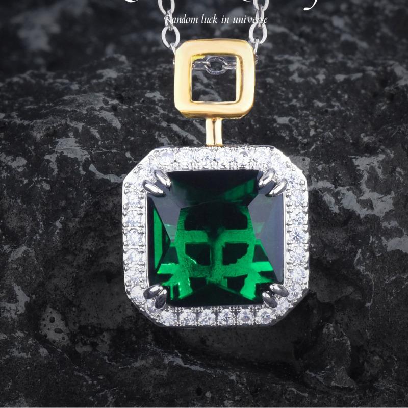 

BELLA BOX Легкое роскошное нишевое микро инкрустированное зеленое бриллиантовое ожерелье для женщин, сладкая подвеска из высокоуглеродистого камня, серия «Маленький сахарный кубик» Pendant [without chain] зелёный