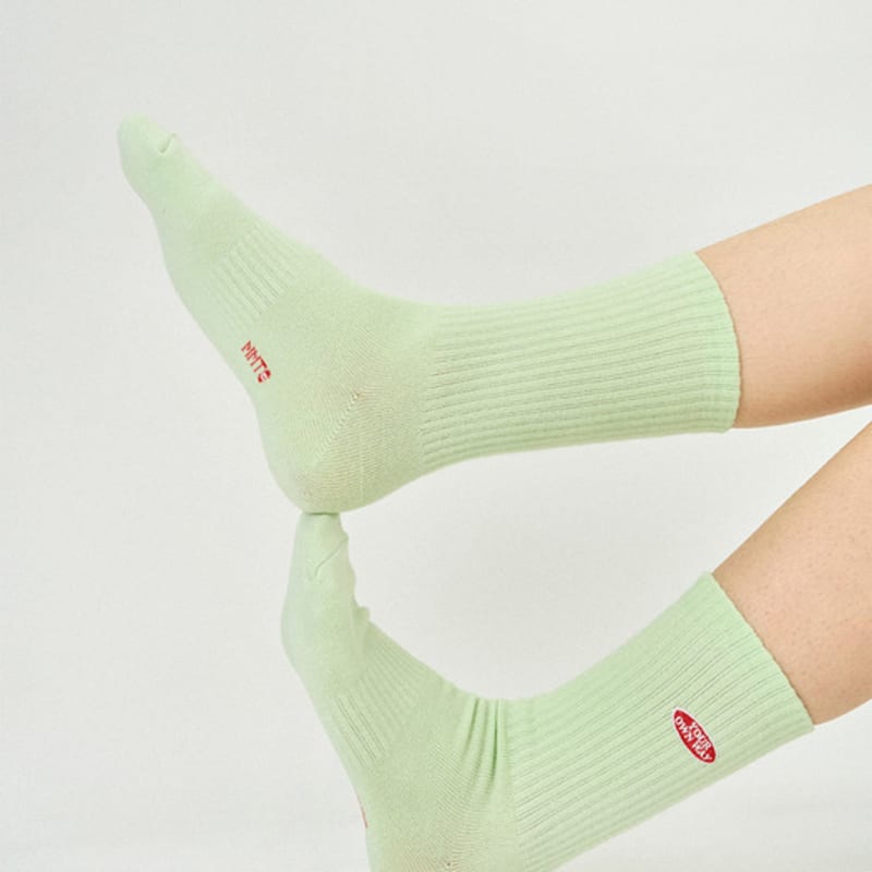 MONTH IN MONTH OUT mmt colored crew socks _ LIME