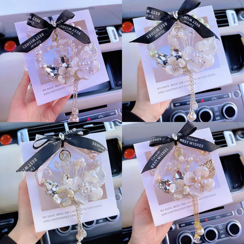 Four Leaf Clover Pearl Car Pendant Interior Rearview Mirror Hanging Decoration For Women