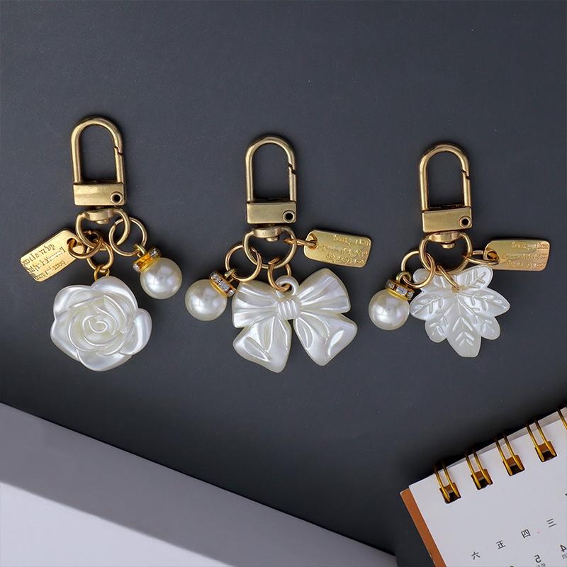 1 Elegant Tassel Gift Keychain Cute Keychain Vintage Bow Luxurious Pearl