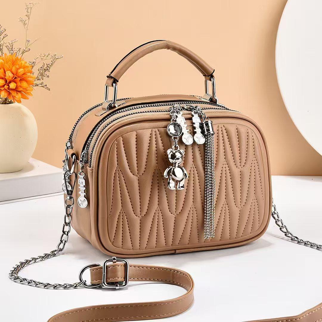 

Large capacity high-quality atmospheric sense of soft and durable fashion exquisite lightweight commuting outdoor beach crossbody shoulder bag чорний