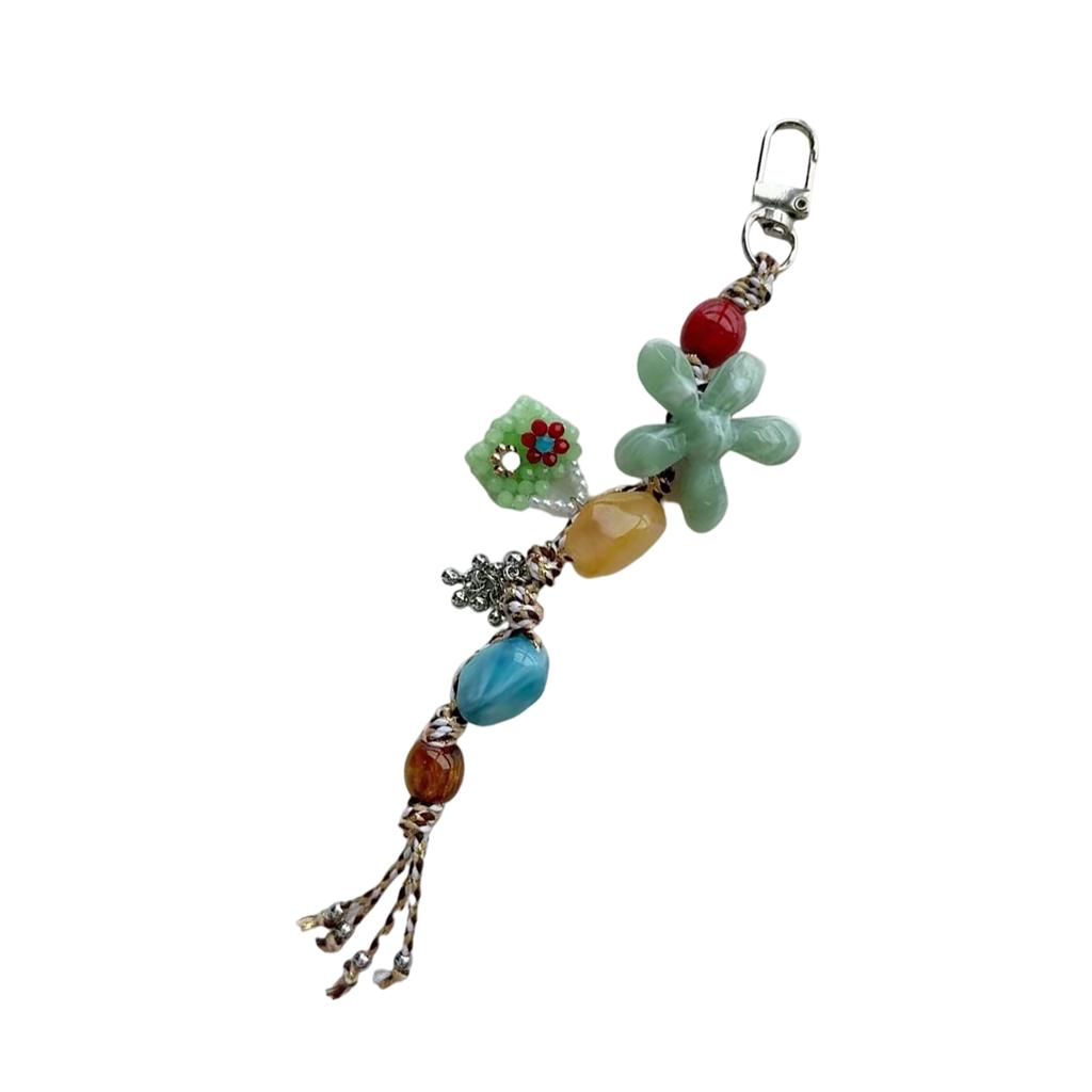 Vibrant Resin Flower Bead Keychain Phone Lanyard with Retro Charm Hanging Accessory for Phone Bag Gift Idea
