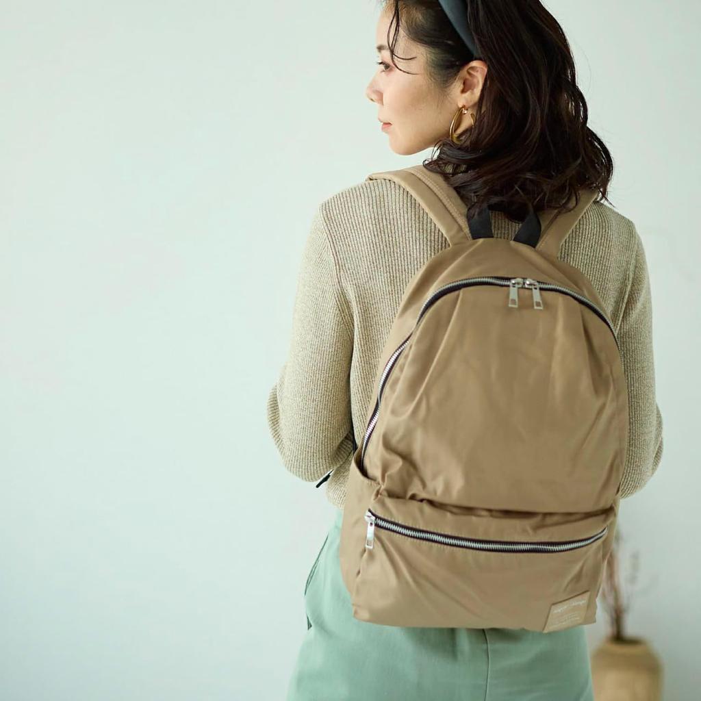 Backpack A4 Water Pockets Gray Beige [Legato Largo] Repellent/10 LH-H1672Z Women's